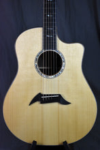 Load image into Gallery viewer, 2010 Breedlove Focus D Special Edition