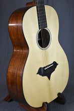 Load image into Gallery viewer, Martin Custom Shop K-1 Major Kealakai