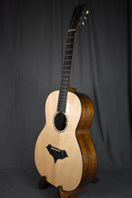 Load image into Gallery viewer, Martin Custom Shop K-1 Major Kealakai