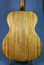 Load image into Gallery viewer, Martin 000-18