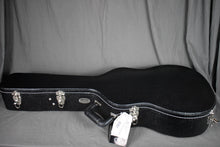 Load image into Gallery viewer, Martin 000-18