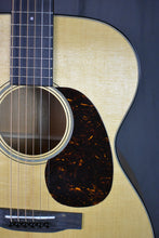 Load image into Gallery viewer, Martin 000-18