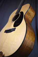 Load image into Gallery viewer, Martin 000-18