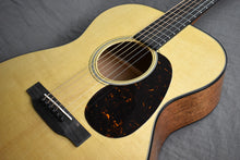 Load image into Gallery viewer, Martin 000-18