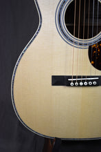 Load image into Gallery viewer, Martin Custom Shop 00-41 Koa