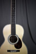 Load image into Gallery viewer, Martin Custom Shop 00-41 Koa