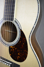 Load image into Gallery viewer, Martin Custom Shop 00-41 Koa