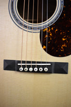 Load image into Gallery viewer, Martin Custom Shop 00-41 Koa
