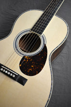 Load image into Gallery viewer, Martin Custom Shop 00-41 Koa