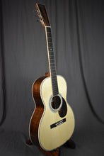 Load image into Gallery viewer, Martin Custom Shop 00-41 Koa