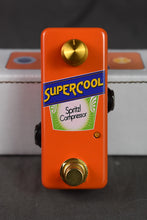 Load image into Gallery viewer, Supercool Pedals Spritz! Compressor