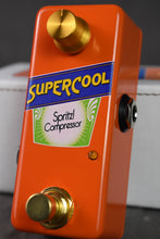 Load image into Gallery viewer, Supercool Pedals Spritz! Compressor