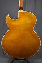 Load image into Gallery viewer, 1962 Gibson Byrdland w/ Vibrola prototype tailpiece