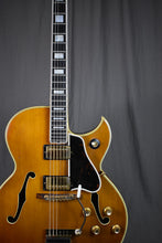 Load image into Gallery viewer, 1962 Gibson Byrdland w/ Vibrola prototype tailpiece