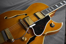 Load image into Gallery viewer, 1962 Gibson Byrdland w/ Vibrola prototype tailpiece