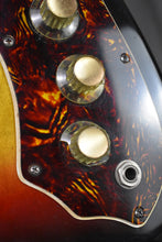 Load image into Gallery viewer, 1968 Supro Lexington S645