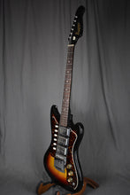Load image into Gallery viewer, 1968 Supro Lexington S645