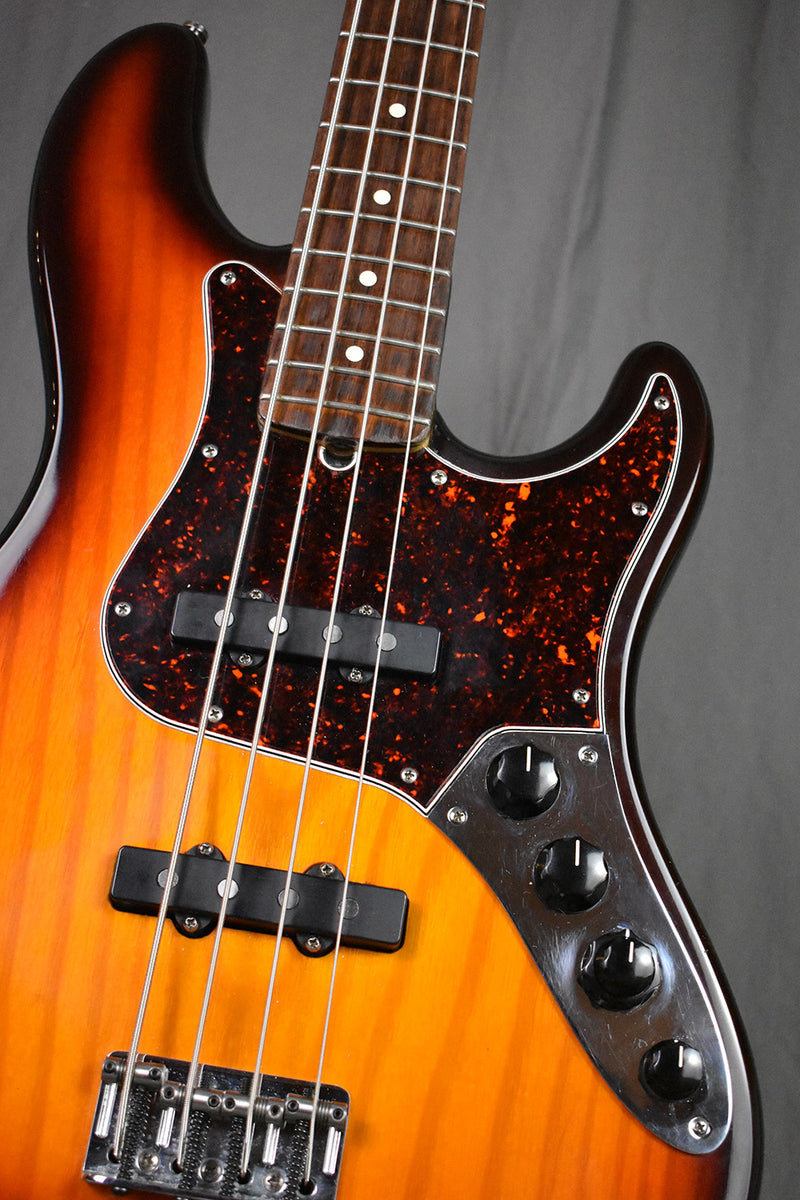 1996 Fender American Deluxe Jazz Bass – Telluride Music Co.