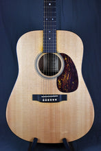 Load image into Gallery viewer, 2000 Martin D-16GT