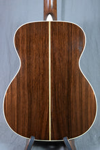 Load image into Gallery viewer, 2000 Martin OM-28V
