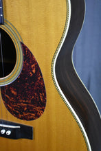 Load image into Gallery viewer, 2000 Martin OM-28V