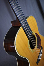 Load image into Gallery viewer, 2000 Martin OM-28V