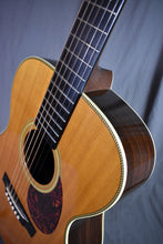 Load image into Gallery viewer, 2000 Martin OM-28V