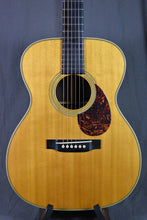 Load image into Gallery viewer, 2000 Martin OM-28V