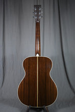Load image into Gallery viewer, 2000 Martin OM-28V