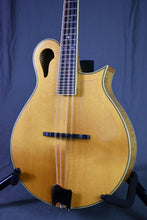 Load image into Gallery viewer, 2002 Tacoma M3E Mandolin