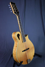 Load image into Gallery viewer, 2002 Tacoma M3E Mandolin