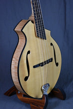 Load image into Gallery viewer, 2005 Breedlove Cascade Mandolin