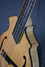 Load image into Gallery viewer, 2005 Breedlove Cascade Mandolin