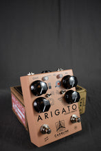 Load image into Gallery viewer, Caroline Arigato Phaser Vibrato