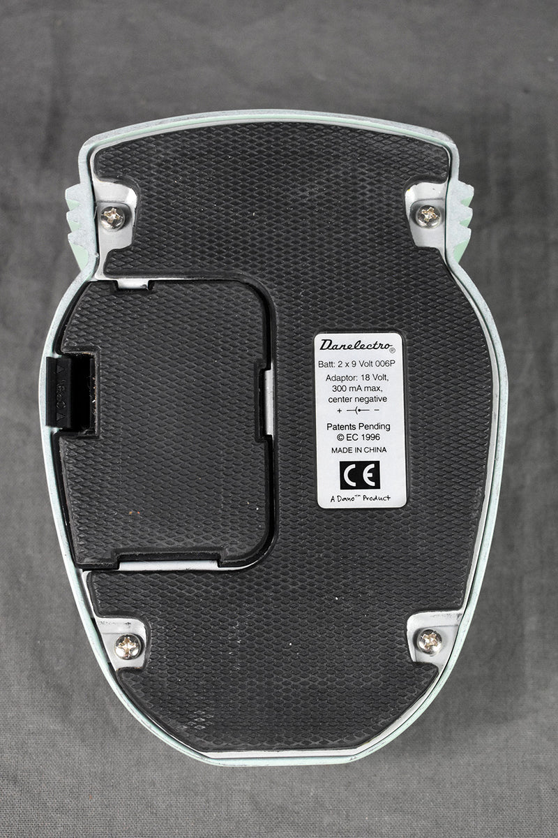 1996 Danelectro Cool Cat Chorus 18V – Telluride Music Co.
