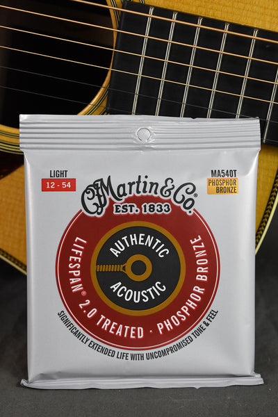 Martin Authentic Acoustic Lifespan 2.0 Treated Phosphor Bronze Strings