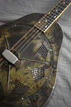 Load image into Gallery viewer, 1933 National Triolian Mandolin