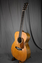 Load image into Gallery viewer, 1945 Martin 000-21