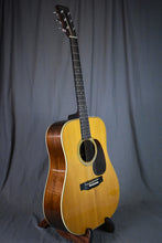 Load image into Gallery viewer, 1946 Martin D-28