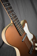 Load image into Gallery viewer, 1960 Silvertone 1417 (Danelectro U-1)