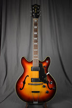 Load image into Gallery viewer, 1966 Guild Starfire V