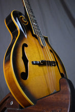 Load image into Gallery viewer, 1970s Gibson F-5