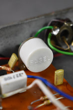 Load image into Gallery viewer, 1970s Jen Cry Baby Super 250.422 (White Fasel)