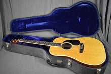 Load image into Gallery viewer, 1971 Martin D-35
