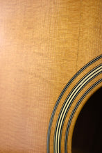 Load image into Gallery viewer, 1971 Martin D-35