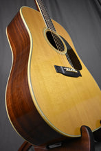 Load image into Gallery viewer, 1971 Martin D-35