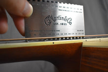Load image into Gallery viewer, 1971 Martin D-35