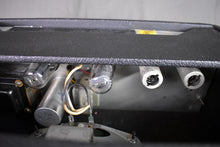 Load image into Gallery viewer, 1974 Fender Vibro Champ