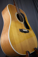 Load image into Gallery viewer, 1974 Guild G-37 Blonde