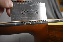Load image into Gallery viewer, 1975 Martin D-28